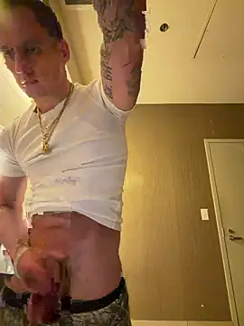 PeytonJohnn online show from 11/15/25, 08:11