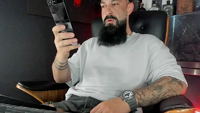 axxelrich  online show from 09/28/25, 05:13