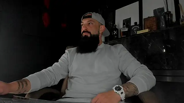 axxelrich  online show from 10/26/25, 05:24