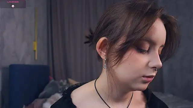 DevonaBucher online show from 11/01/25, 05:09