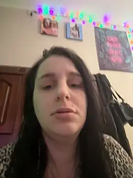 Snapshot of menaceswife chatting on 12/24/24, 01:27 menaceswife online show from 12/24/24, 01:27