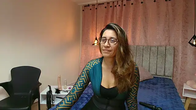 VioletaScott  online show from 02/06/25, 12:48