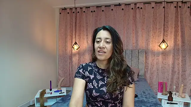 VioletaScott  online show from 11/19/25, 01:22