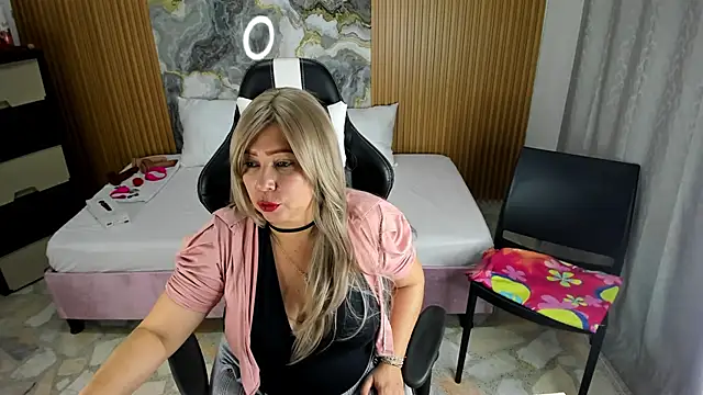 Danna topless online show from 01/18/25, 12:04