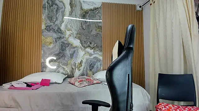 Danna topless online show from 11/21/25, 12:04