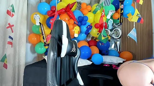 Danna topless online show from 06/13/26, 12:03