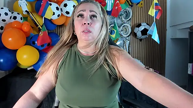 Danna topless online show from 07/01/26, 12:07