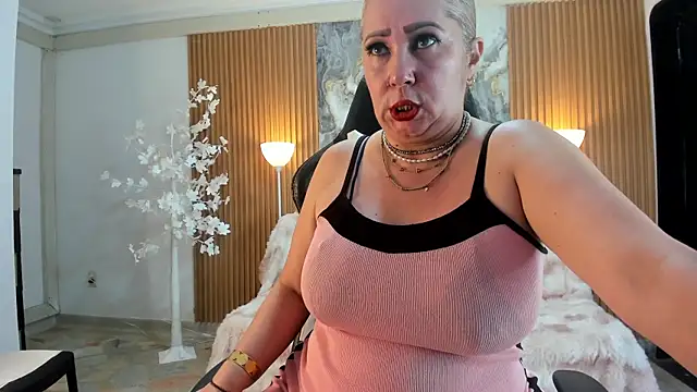 Danna topless online show from 07/28/26, 12:48