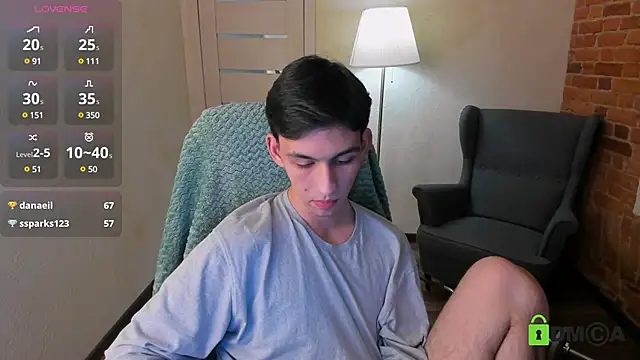 Snapshot of Ul_Tima chatting on 12/04/24, 01:36 Ul Tima online show from 12/04/24, 01:36