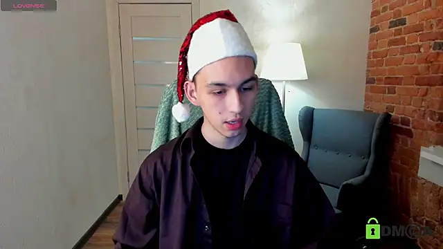 Snapshot of Ul_Tima chatting on 12/20/24, 08:34 Ul Tima online show from 12/20/24, 08:34