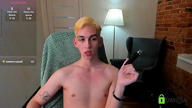 Snapshot of Ul_Tima chatting on 12/25/24, 12:16 Ul Tima online show from 12/25/24, 12:16