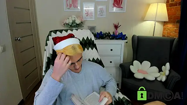 Snapshot of Ul_Tima chatting on 12/28/24, 03:37 Ul Tima online show from 12/28/24, 03:37