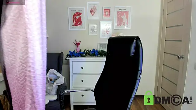 Snapshot of Ul_Tima chatting on 12/31/24, 09:06 Ul Tima online show from 12/31/24, 09:06