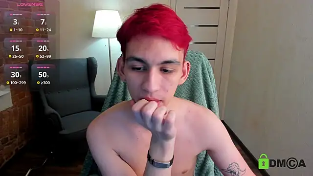 Snapshot of Ul_Tima chatting on 01/11/25, 08:21 Ul Tima online show from 01/11/25, 08:21