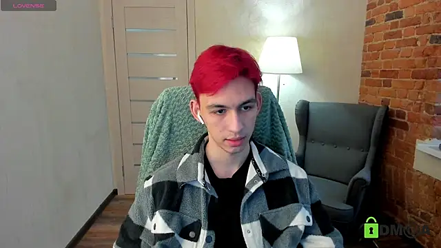 Snapshot of Ul_Tima chatting on 01/15/25, 11:00 Ul Tima online show from 01/15/25, 11:00