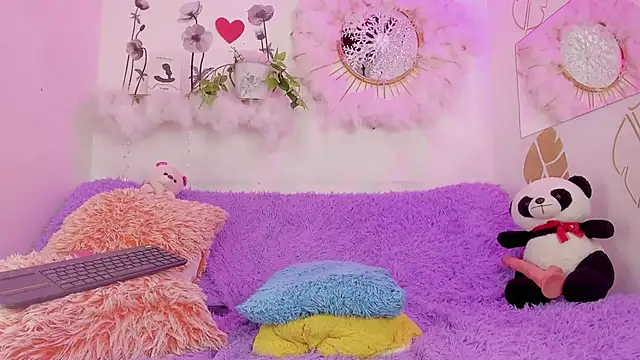 Ariadna Evangeline online show from 12/15/25, 05:17