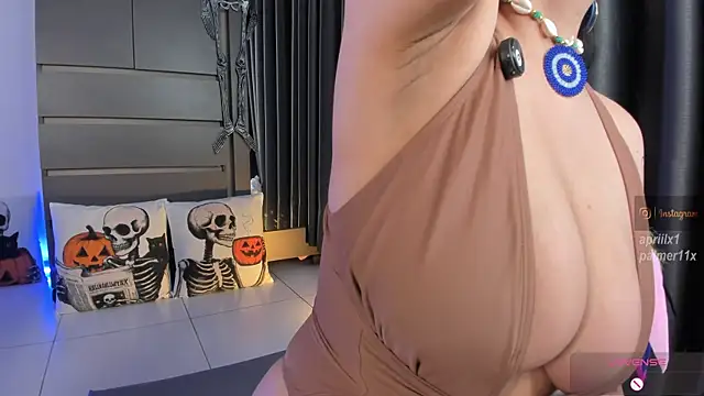 Aprilx1 online show from 10/24/25, 03:36