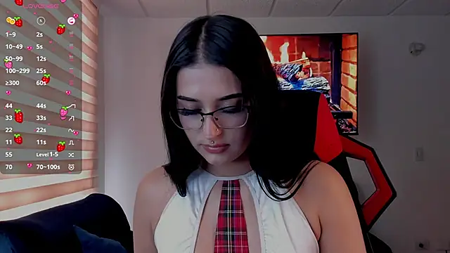 Charlotte greys online show from 10/10/25, 08:30