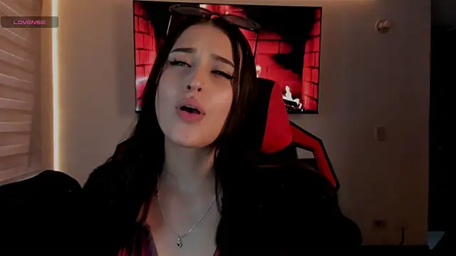 Charlotte greys online show from 11/22/25, 10:20