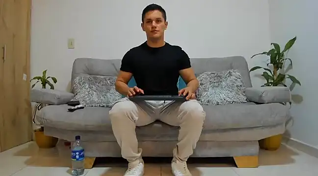 julian wallace online show from 12/10/24, 08:38