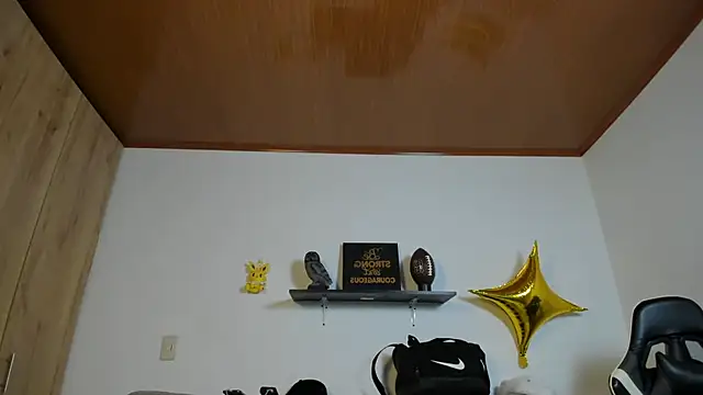 julian wallace online show from 12/03/25, 04:16