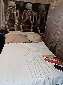 JOSSYANNE online show from 10/15/25, 05:07