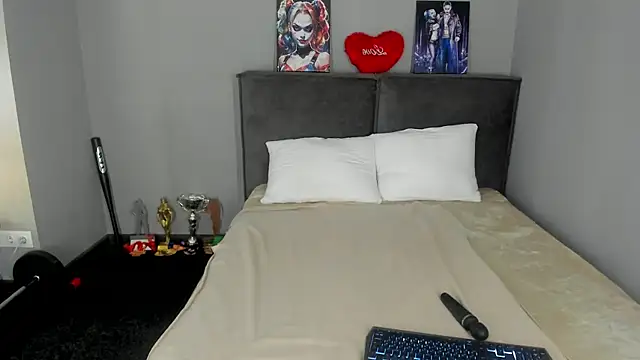 MuscleXXXBarbie online show from 05/21/26, 02:07
