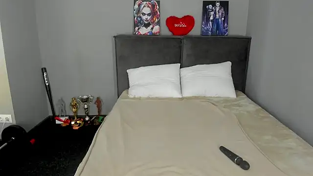 MuscleXXXBarbie online show from 06/15/26, 06:26