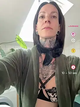 BrownieyQueen online show from 04/25/26, 06:16