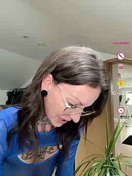 BrownieyQueen online show from 05/18/26, 04:46