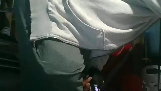 Snapshot of HBYAM chatting on 10/23/25, 08:40 HBYAM online show from 10/23/25, 08:40