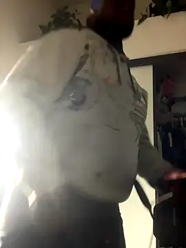 Snapshot of HBYAM chatting on 12/15/25, 11:47 HBYAM online show from 12/15/25, 11:47