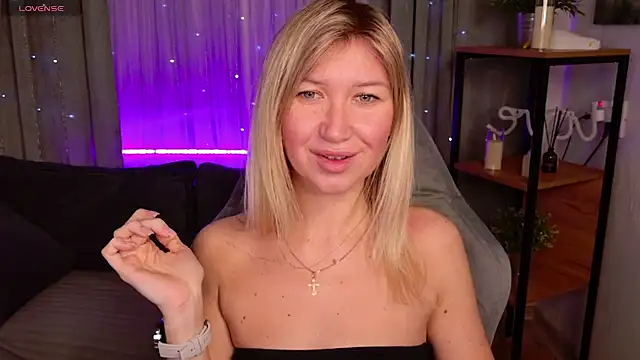 MilaBott online show from 12/14/25, 07:51