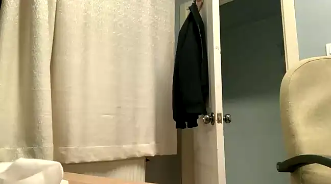 Snapshot of themany29 chatting on 02/05/25, 12:27 themany29 online show from 02/05/25, 12:27