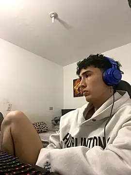 gojo satoru 18 online show from 10/03/25, 02:47