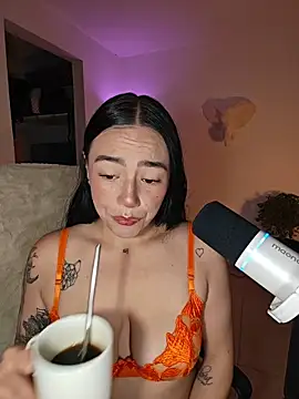 helena smith online show from 06/08/26, 03:29