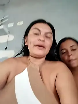 Snapshot of Horny-Mommy-Dirty chatting on 09/24/25, 08:56 Horny-Mommy-Dirty online show from 09/24/25, 08:56