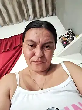 Snapshot of Horny-Mommy-Dirty chatting on 10/17/25, 12:30 Horny-Mommy-Dirty online show from 10/17/25, 12:30