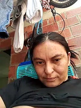 Snapshot of Horny-Mommy-Dirty chatting on 10/29/25, 03:58 Horny-Mommy-Dirty online show from 10/29/25, 03:58