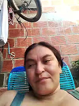 Snapshot of Horny-Mommy-Dirty chatting on 11/01/25, 12:40 Horny-Mommy-Dirty online show from 11/01/25, 12:40