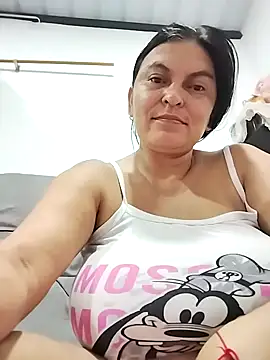 Snapshot of Horny-Mommy-Dirty chatting on 11/04/25, 03:16 Horny-Mommy-Dirty online show from 11/04/25, 03:16