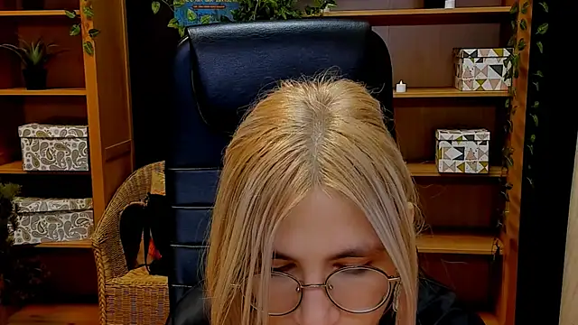 Moon13152 online show from 12/07/24, 10:17