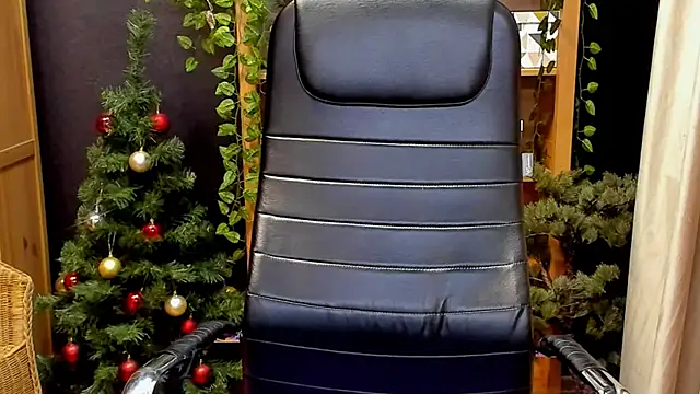 Moon13152 online show from 12/31/24, 10:56