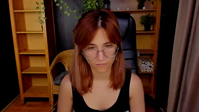 Moon13152 online show from 10/03/25, 08:50