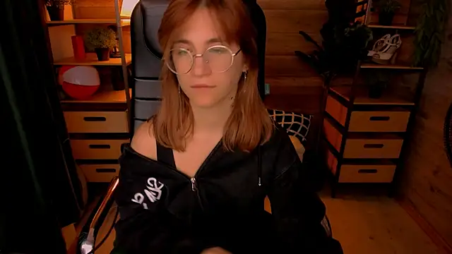 Moon13152 online show from 10/07/25, 08:39