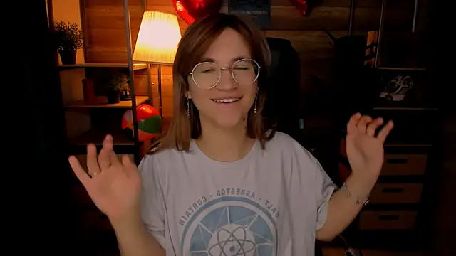 Moon13152 online show from 10/08/25, 07:55