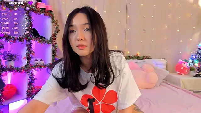 Lin kun online show from 12/15/24, 04:04