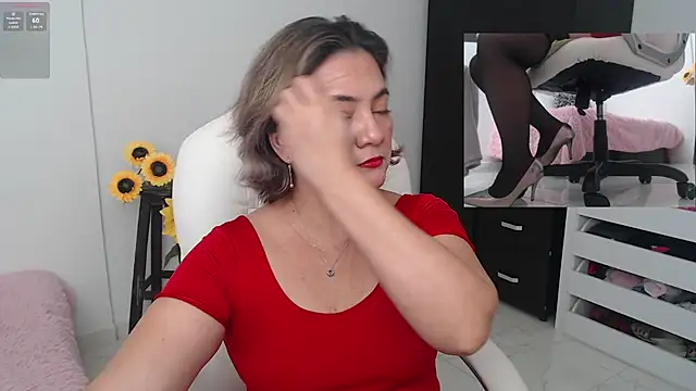 Chiraz hasnaa online show from 12/03/24, 01:10