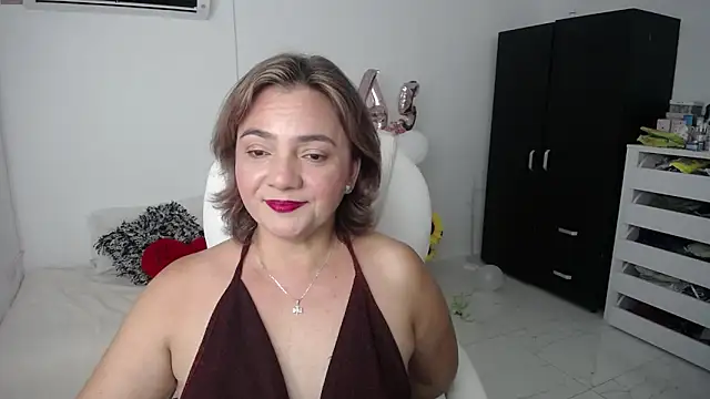 Chiraz hasnaa online show from 01/20/25, 10:59