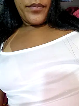 viannaiasmim online show from 10/15/25, 08:31